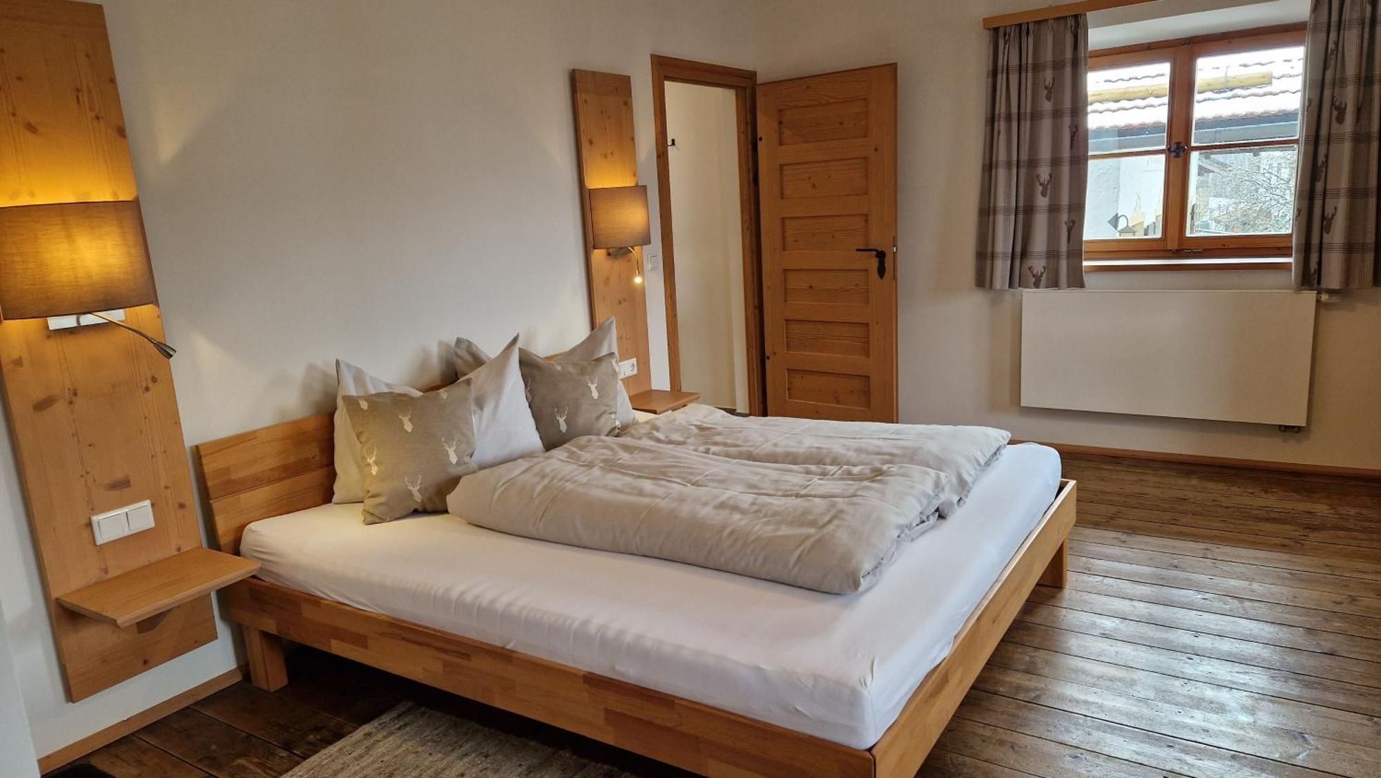 Hotel Landgasthof Alter Wirt Фишбахау Экстерьер фото
