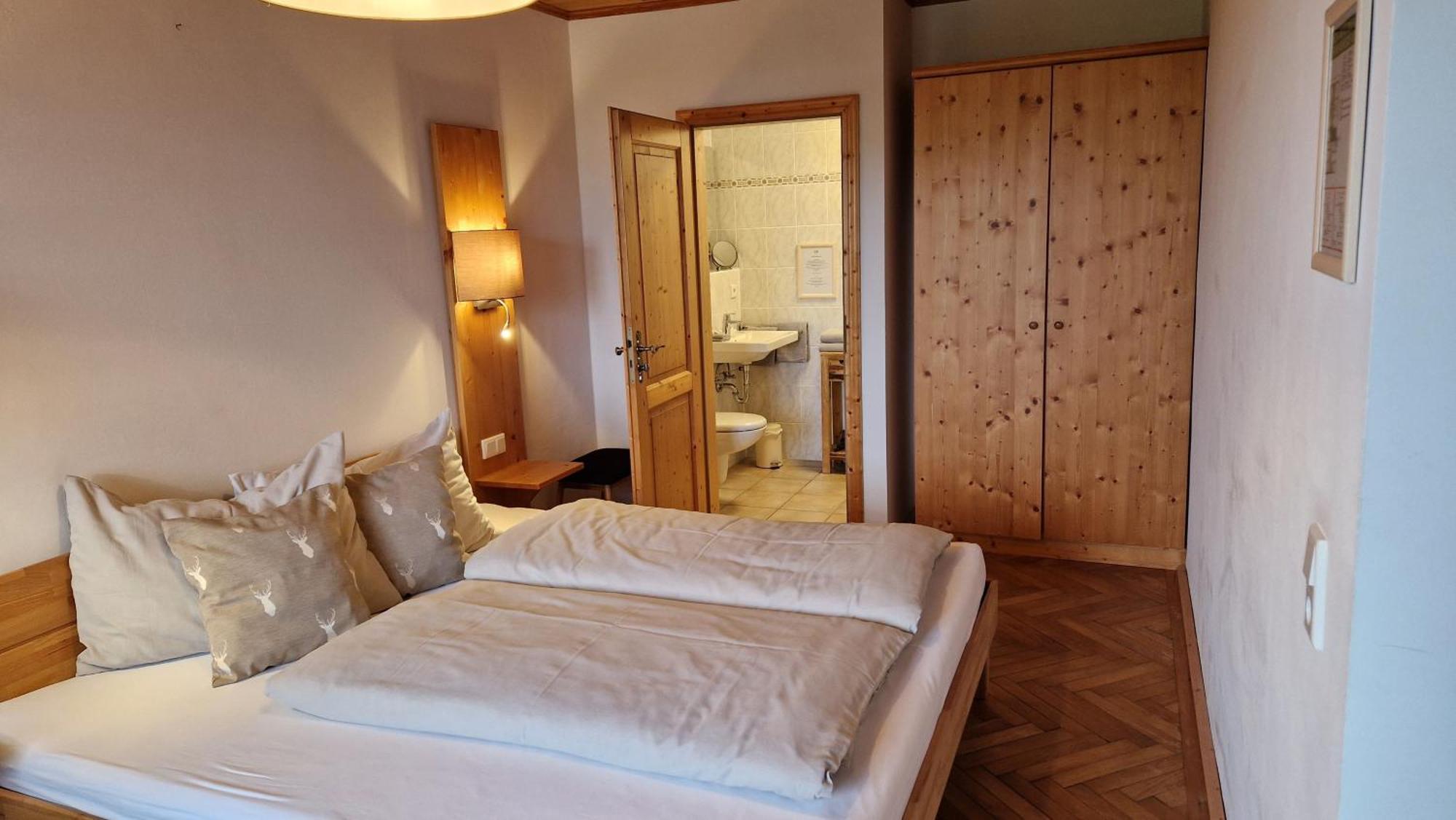 Hotel Landgasthof Alter Wirt Фишбахау Экстерьер фото